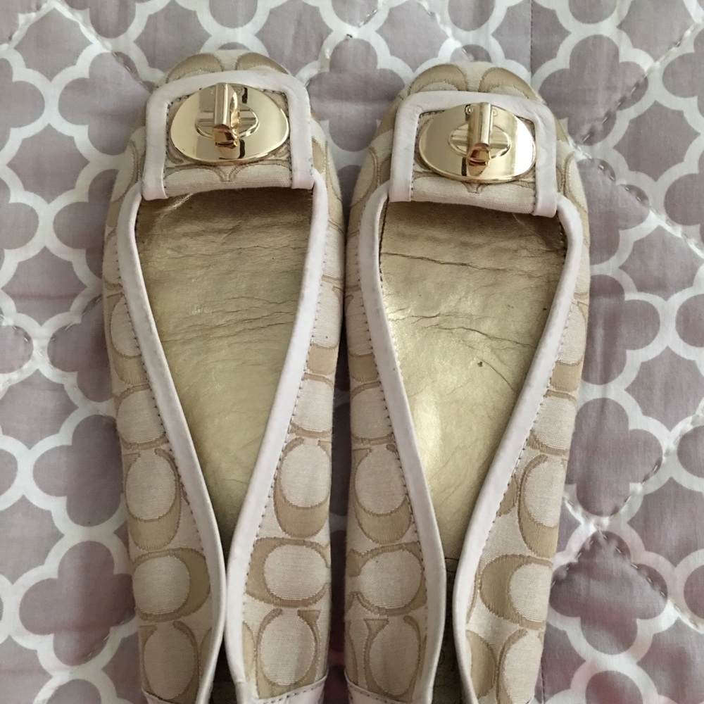 Coach Flats